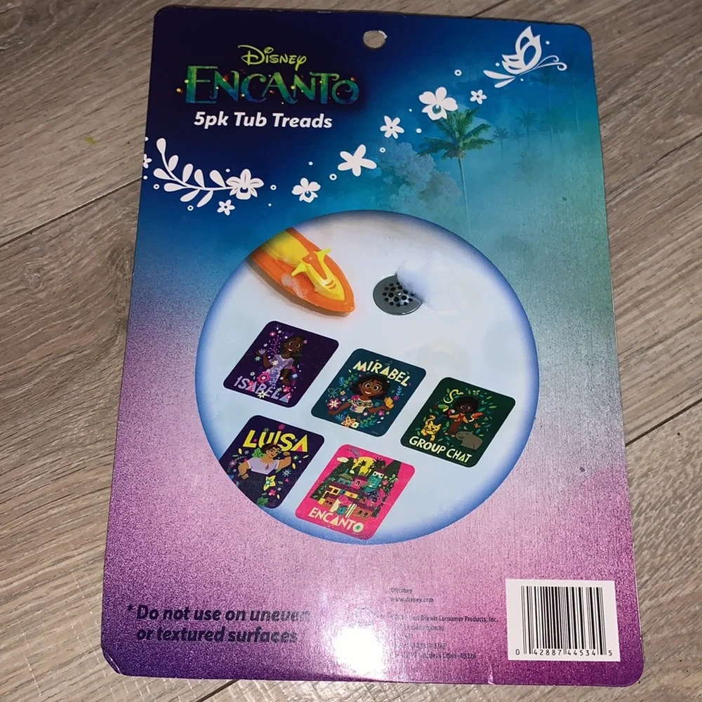 NWT Disney Encanto 5pk tub treads